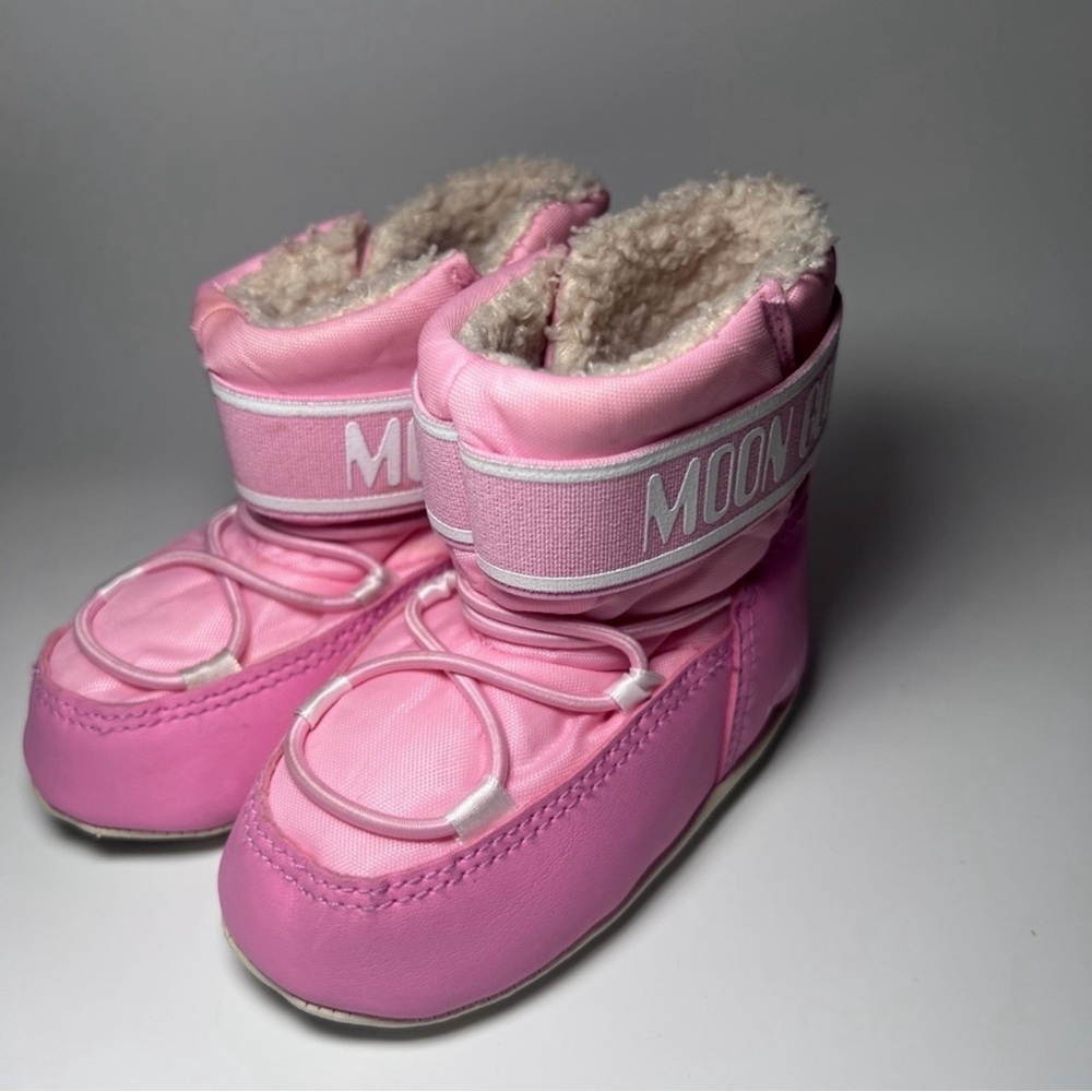 Moon Boot Baby Crib Shoes Sz. 21/22 US 5.5/6.5 Run small, see measurements